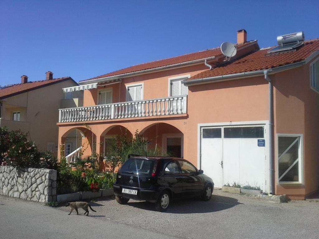 Apartments Matic Omišalj Habitación foto